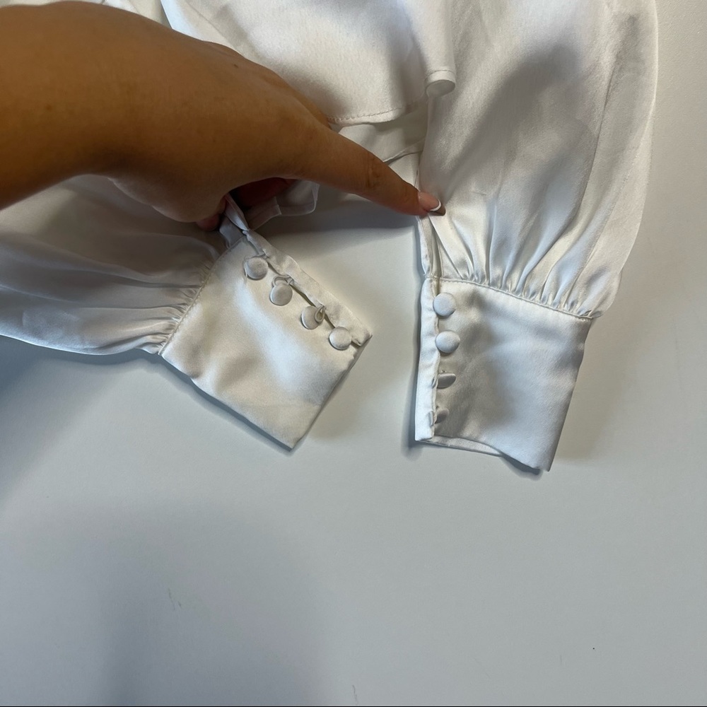 For Love and lemons Isabella ivory satin ruched long sleeve top - Picture 7 of 8